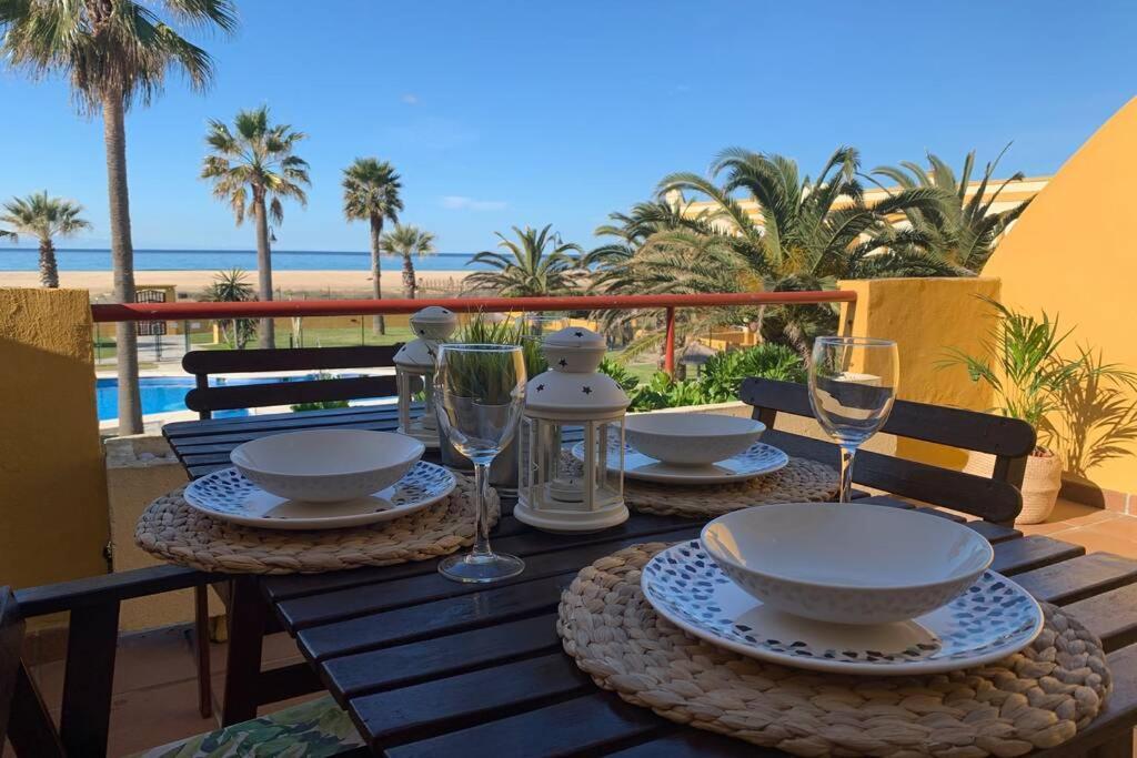 Beach Front Atico Wifi Tarifa Dış mekan fotoğraf