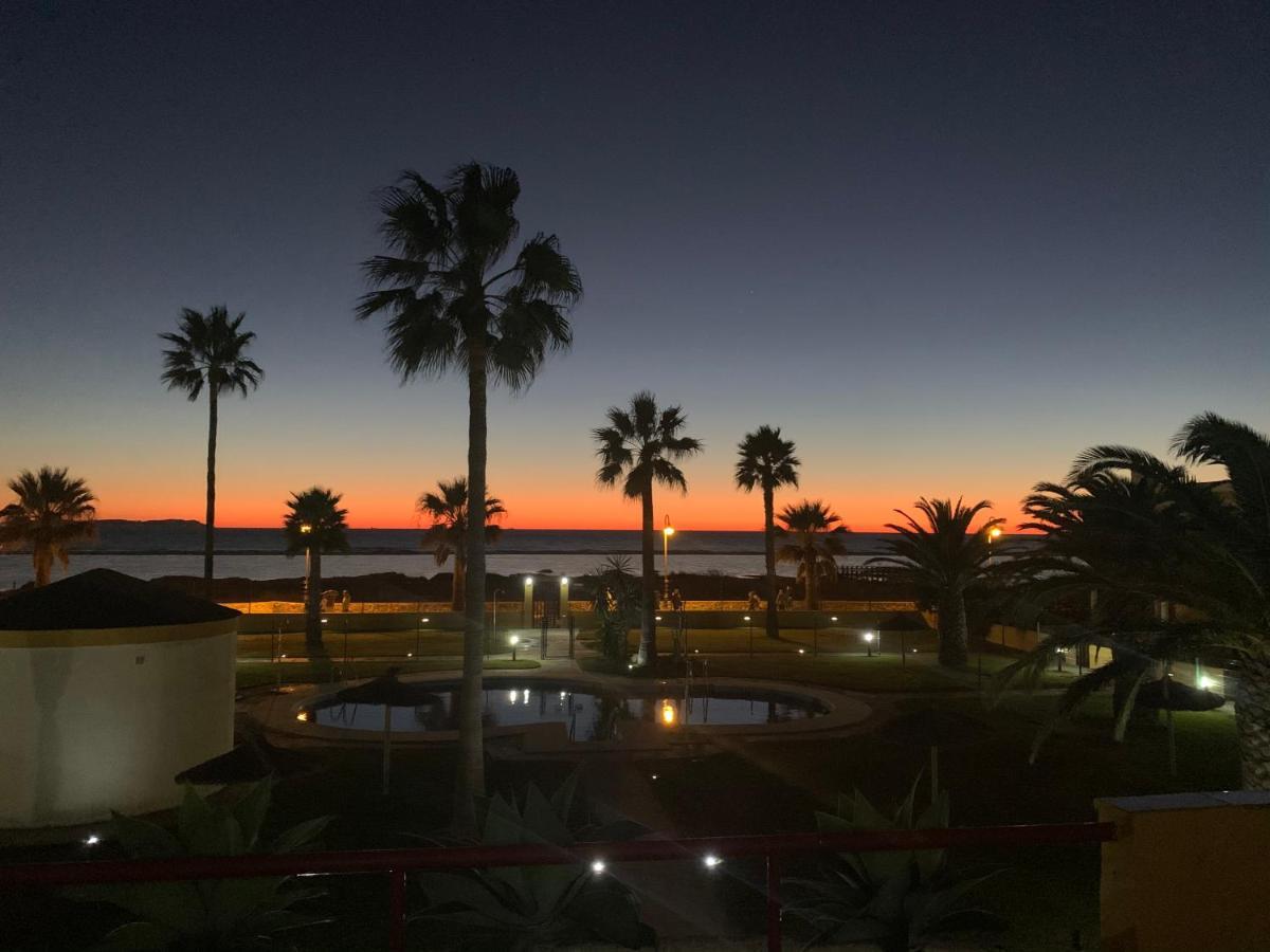 Beach Front Atico Wifi Tarifa Dış mekan fotoğraf